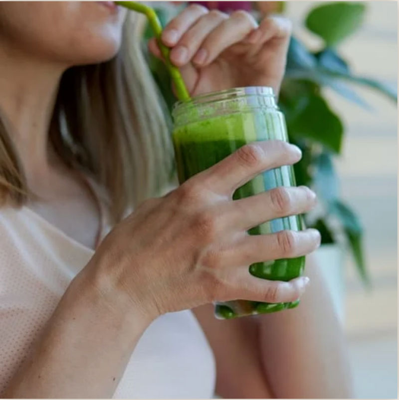 ORGANICZNE SUPER GREENS KIEŁKI+SUPERFOOD+ENZYMY Z KIWI